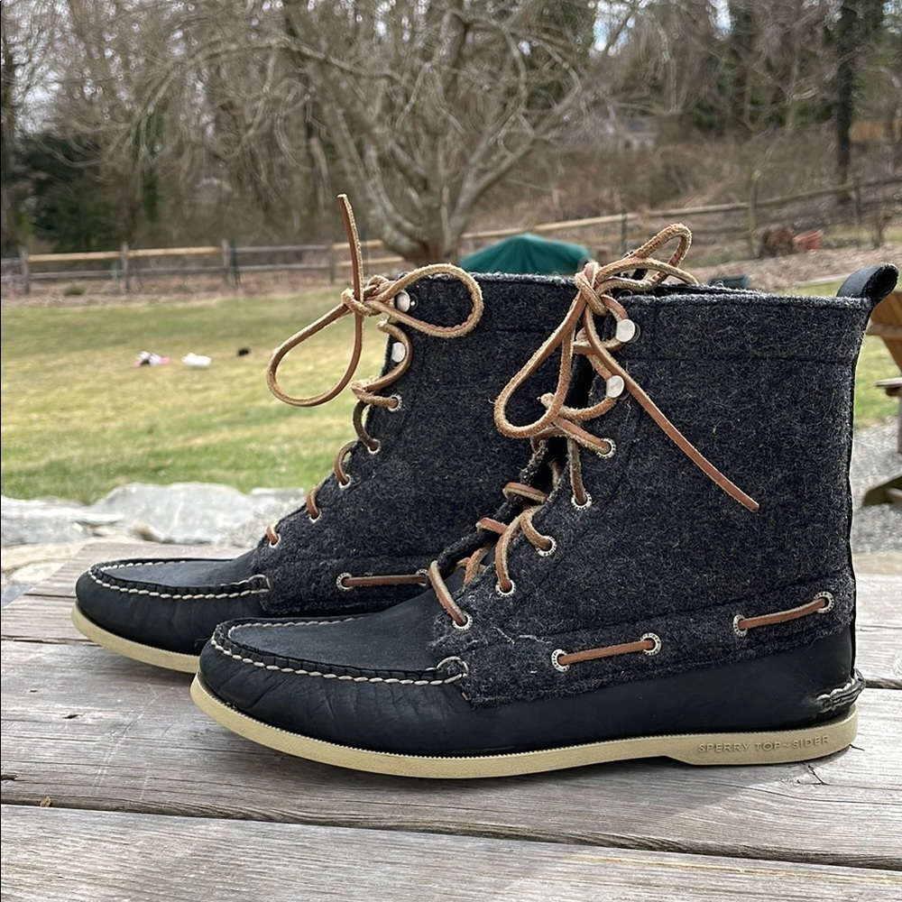 Sperry Top-Sider Gray and Black Boots - Picture 3 of 6